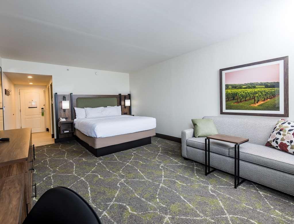 Hampton Inn & Suites Dobson Bilik gambar